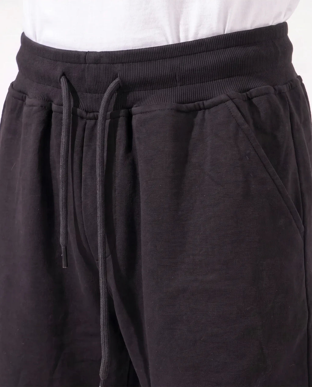 black-04